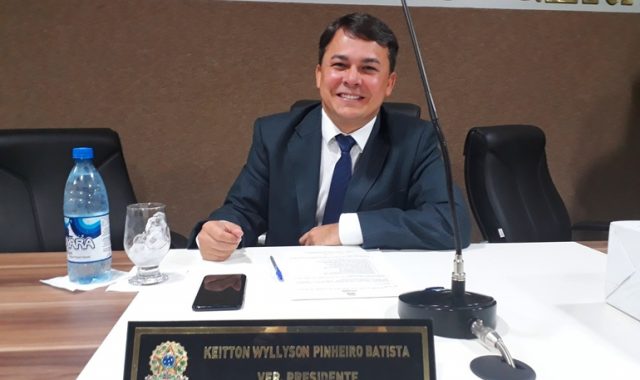 PRESIDENTE DA CÂMARA, KEITTON PINHEIRO, TRANQUILIZA SERVIDORES PÚBLICOS